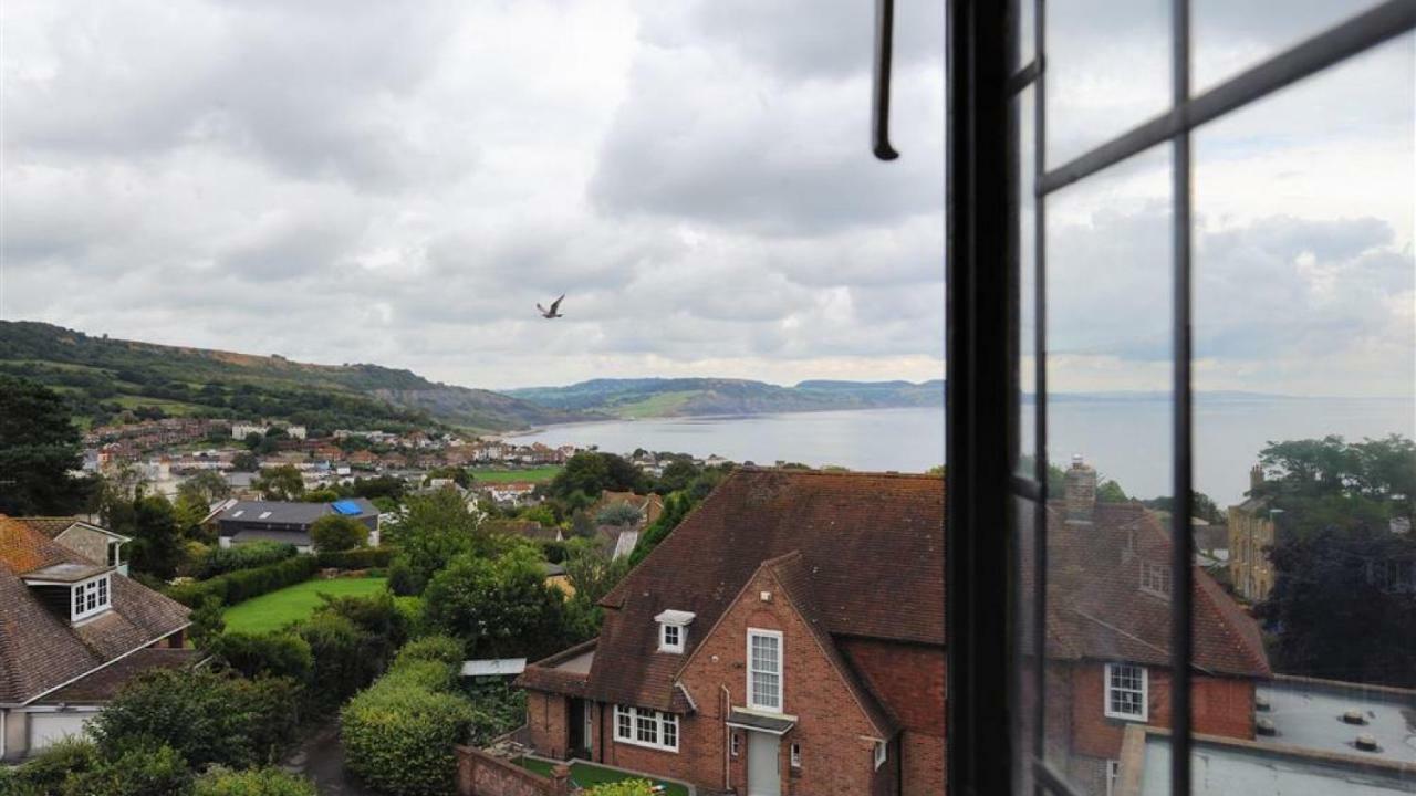 6 Coram Tower Apartment Lyme Regis Exterior photo
